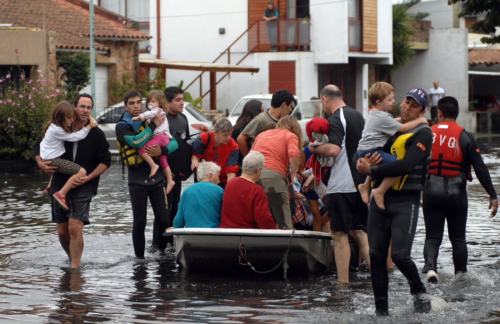COMO COMUNICAR EN SITUACIONES DE EMERGENCIA