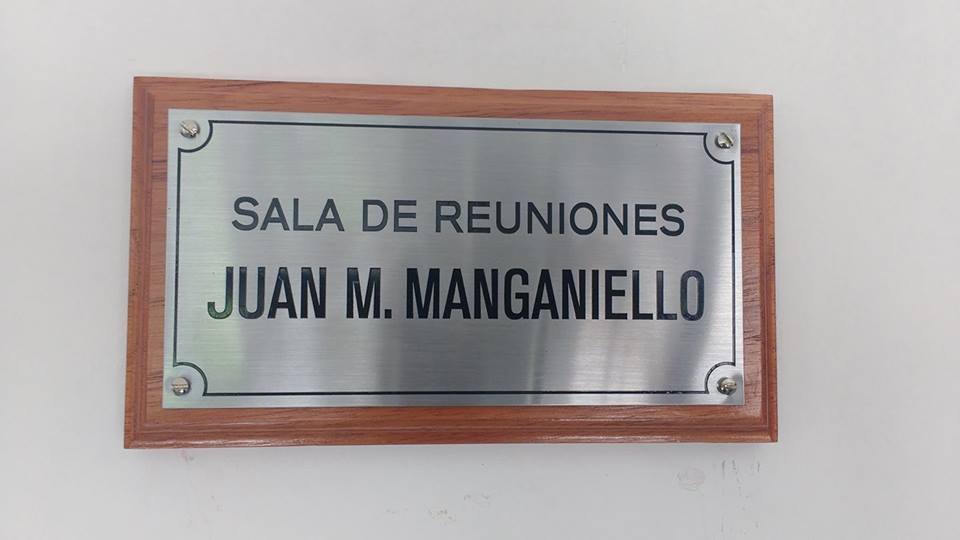 23517994_662518040626080_284146264751242786_n