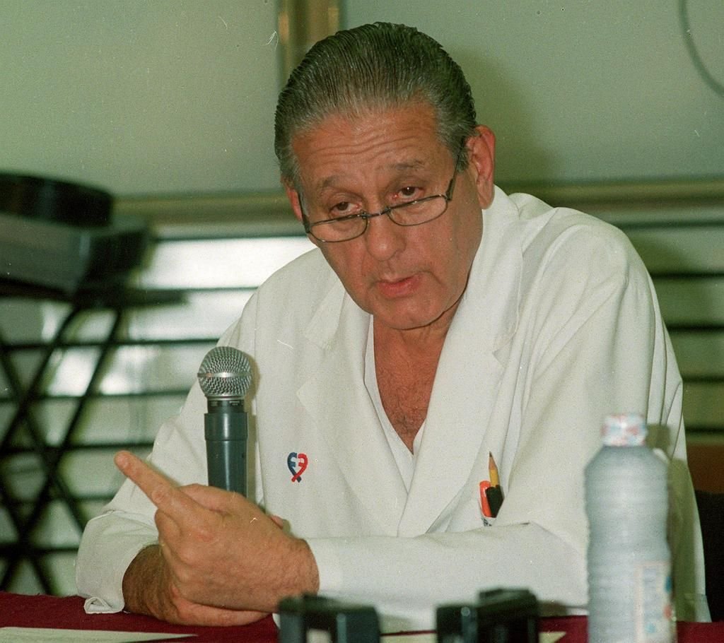 “La voz del Corazón” muestra en el Círculo de Periodistas la vida y obra de Favaloro