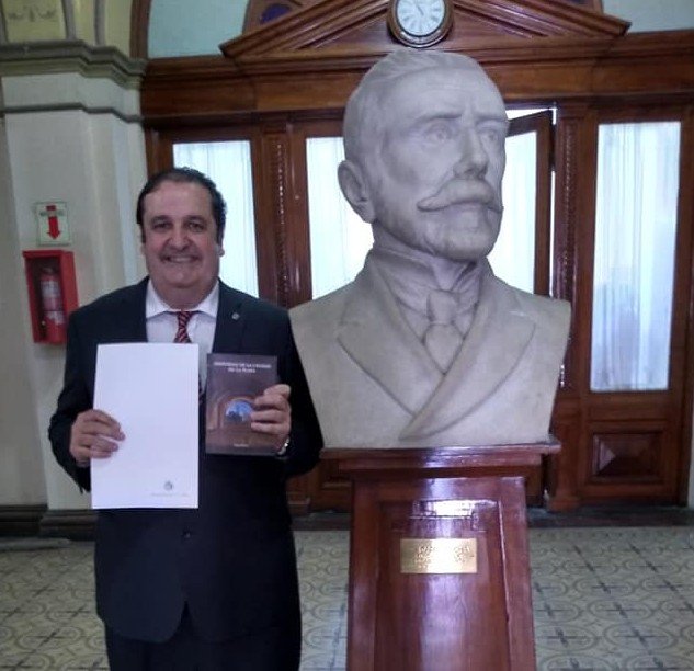 Libro declarado de interés municipal