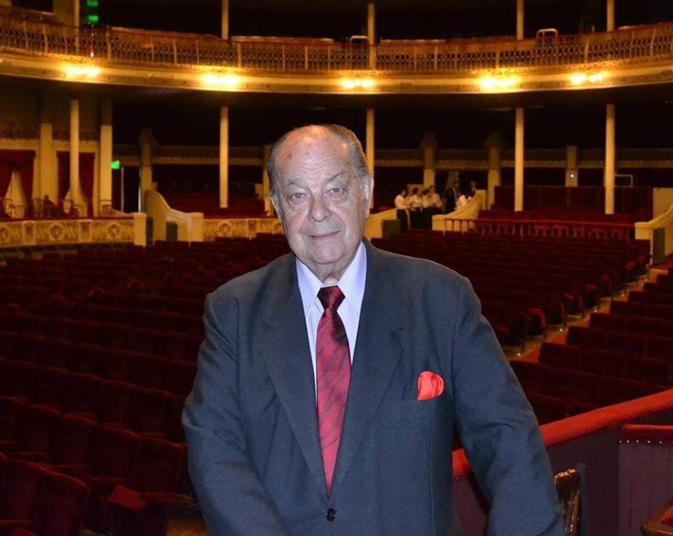 Falleció el querido locutor, presentador y animador Carlos Ravasso.