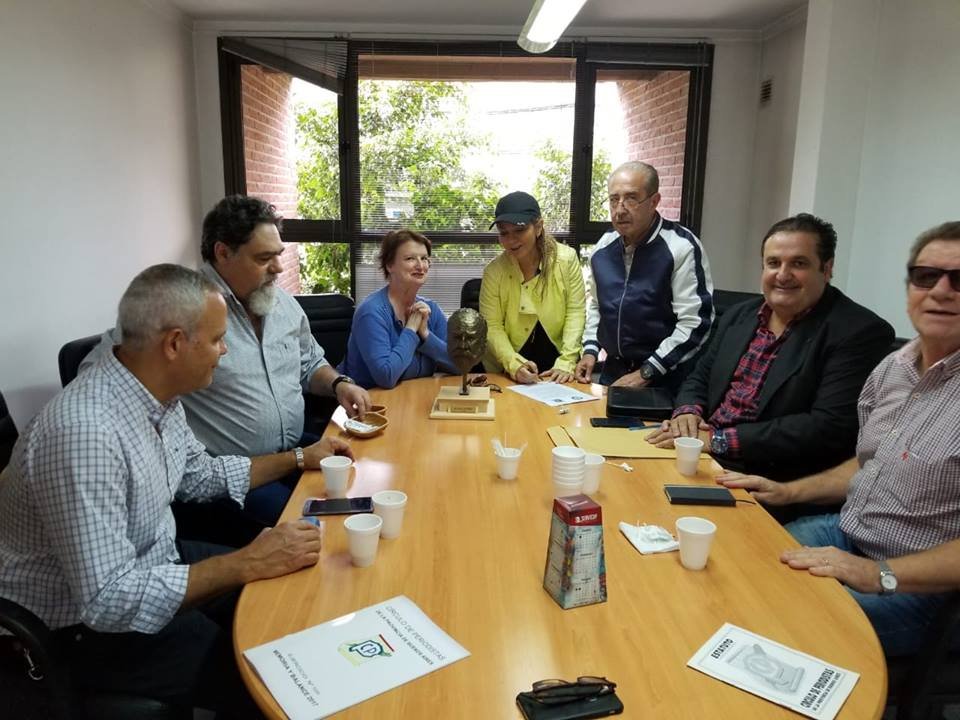 Firma de convenio en el Círculo