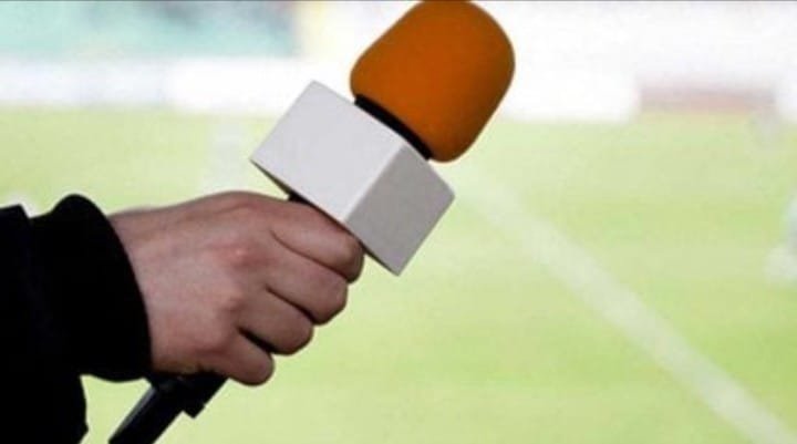 Feliz dia a los Periodistas Deportivos y a los Canillitas