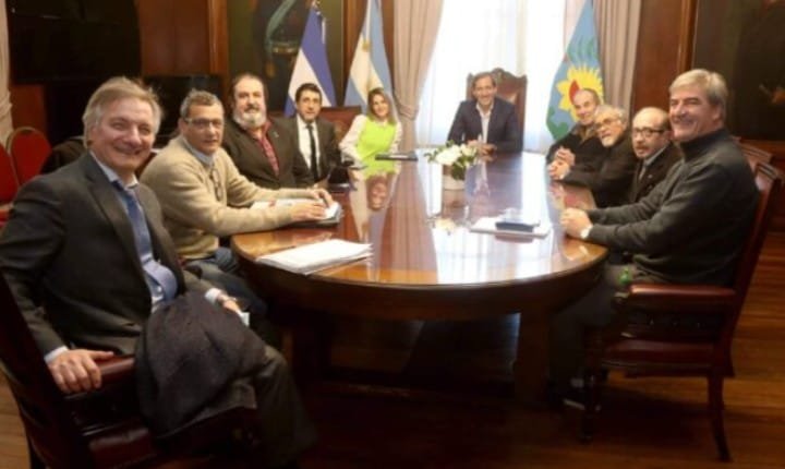 El intendente Garro apoya para que la ciudad de La Plata sea sede del Congreso de la Lengua