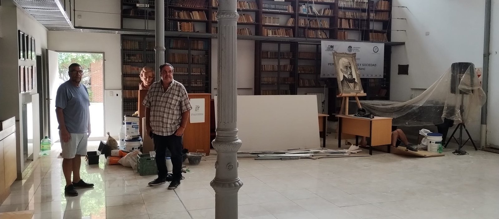 Se realizan trabajos de pintura y refacciones de techo.