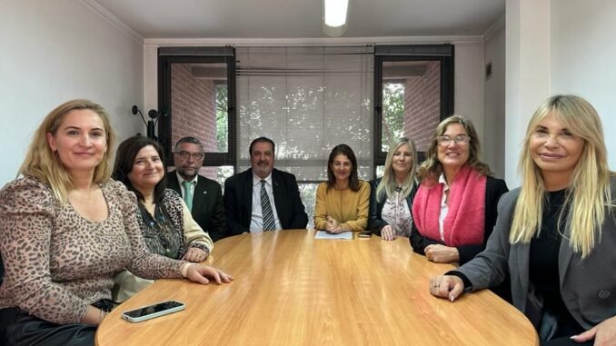 Firma de Convenio entre el Círculo de Periodistas y la Asociación de Mujeres ACED