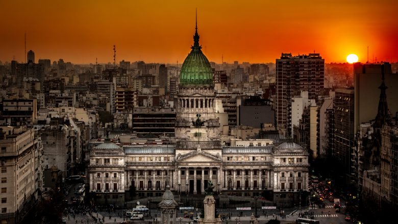 EL CIRCULO DE PERIODISTAS DE LA PROVINCIA DE BUENOS AIRES EXIGE EL CESE DE LAS RESTRICCIONES EN EL CONGRESO DE LA NACIÓN
